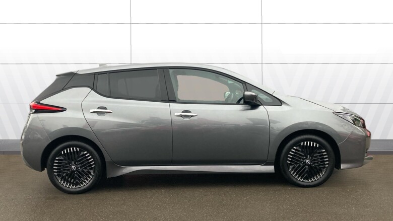 Nissan LEAF 110kW N-Connecta 39kWh 5dr Auto Electric Hatchback